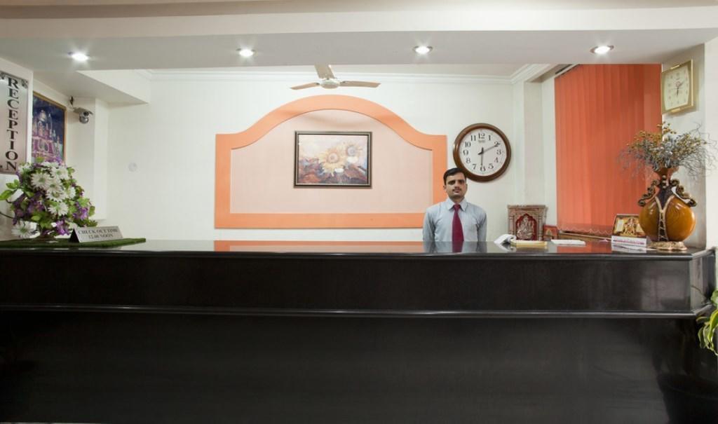 Hotel Chirag International Katra (Jammu and Kashmir) Bagian luar foto